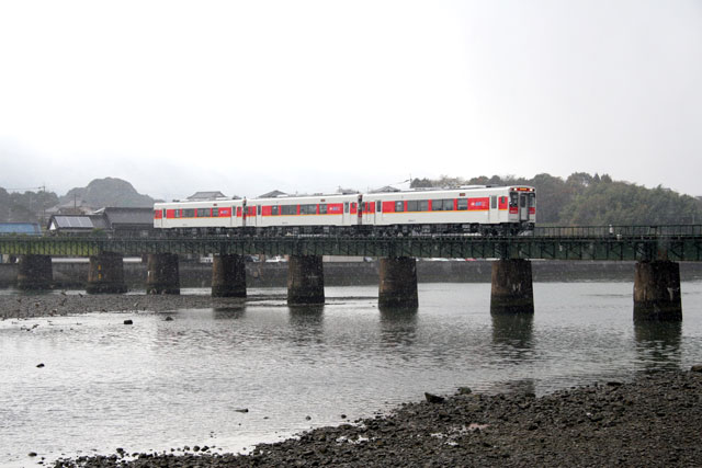 松浦鉄道MR-600形気動車